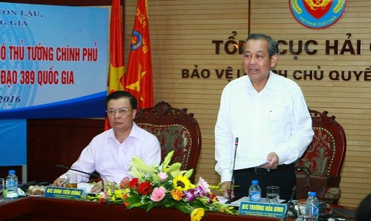 Phó Thủ tướng Trương Hòa Bình phát biểu chỉ đạo tại buổi làm việc với Thường trực BCĐ 389 quốc gia. (Ảnh: VGP/Lê Sơn)
