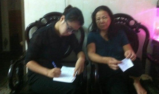 Mẹ đẻ nạn nhân Phạm Ngọc Bích chia sẻ thông tin với PV Pháp luật Việt Nam.