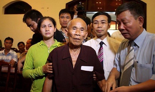 Ông Trần Văn Thêm được minh oan sau hơn 40 năm đi tìm công lý.