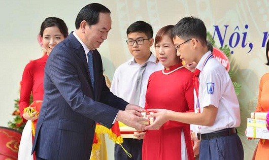 Chủ tịch nước Trần Đại Quang gửi thư chúc Tết Trung Thu 2016