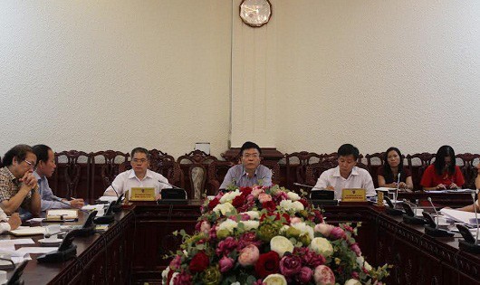 Bộ trưởng Lê Thành Long đề nghị cần tiếp tục chủ trương xã hội hóa một số hoạt động tư pháp.