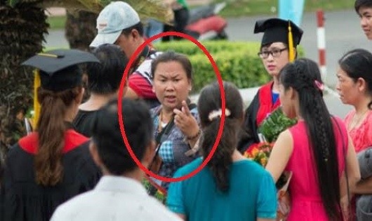 “Bảo kê” chụp hình tại Lễ tốt nghiệp:  Trường Đại học Cần Thơ xác nhận sai sót