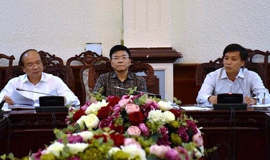 Bộ trưởng Lê Thành Long và các Thứ trưởng tại cuộc họp.