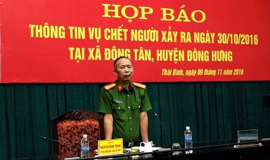 Đại tá Nguyễn Đình Trung, Phó Giám đốc Công an tỉnh Thái Bình phát biểu tại cuộc họp báo.