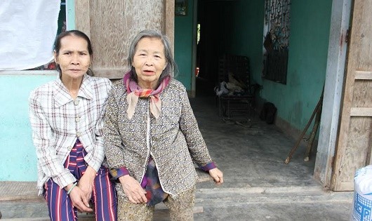 Bà Anh với mẹ ruột là bà Phạm Thị Luyến.