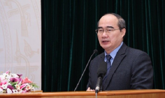 Chủ tịch Nguyễn Thiện Nhân phát biểu khai mạc tọa đàm.