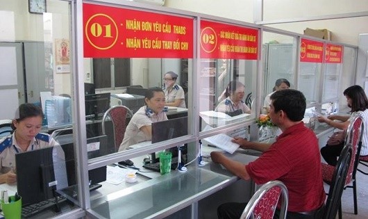 Thí điểm cơ chế một cửa và hỗ trợ trực tuyến yêu cầu thi hành án tại Hà Nội.