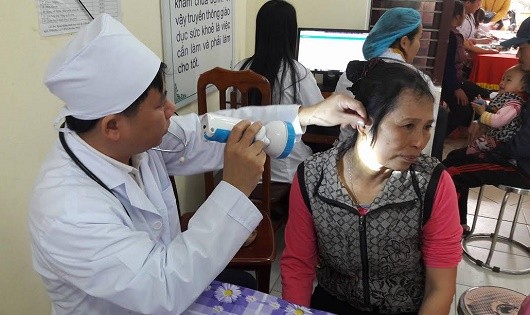 Khám và lập hồ sơ quản lý sức khỏe cá nhân cho người dân tại Bắc Ninh.  