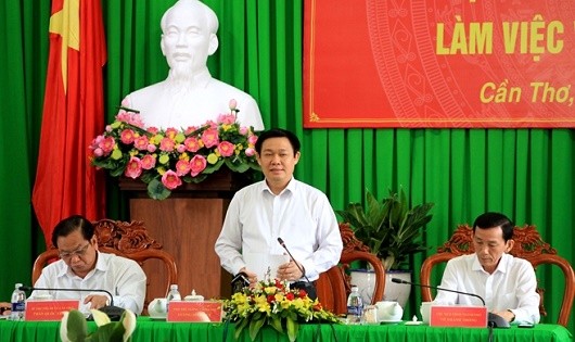 Phó Thủ tướng Vương Đình Huệ  làm việc tại Cần Thơ