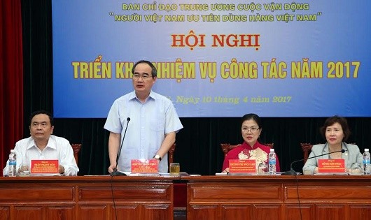 Chủ tịch Ủy ban Trung ương MTTQ Việt Nam Nguyễn Thiện Nhân chủ trì Hội nghị