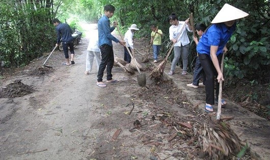 Đoàn thanh niên xã Hướng Đạo (huyện Tam Dương, tỉnh Vĩnh Phúc) tổ chức lễ ra quân vệ sinh và bảo vệ môi trường