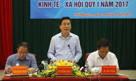 Ông Vũ Hồng Bắc - Chủ tịch UBND tỉnh Thái Nguyên chủ trì cuộc họp.
