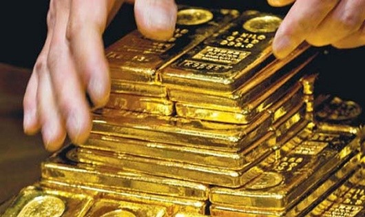 Giá vàng thế giới quay đầu giảm mạnh