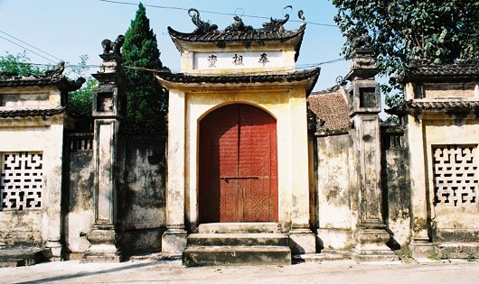 Làng Cựu ở xã Vân Từ, huyện Phú Xuyên, Hà Nội có những ngôi nhà  vừa mang phong cách nhà phương Tây, vừa mang nét bình dân của làng quê Việt. Ảnh: Nguyen Ngoc Hiep/Flickr