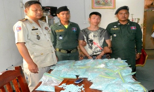 Lực lượng đánh án bắt giữ đối tượng Nguyễn Mạnh Tiến, thu giữ 50.000 viên ma túy tổng hợp.