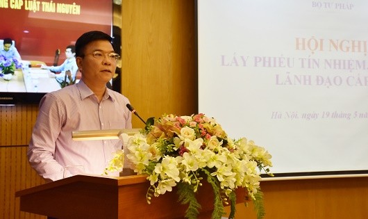 Bộ trưởng Bộ Tư pháp Lê Thành Long phát biểu chỉ đạo Hội nghị