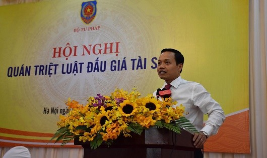 Thứ trưởng Trần Tiến Dũng phát biểu tại Hội nghị. 
