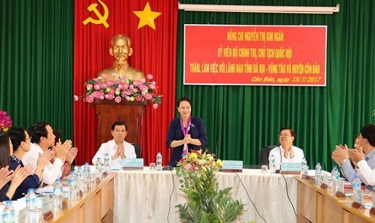 Chủ tịch Quốc hội Nguyễn Thị Kim Ngân làm việc tại Côn Đảo