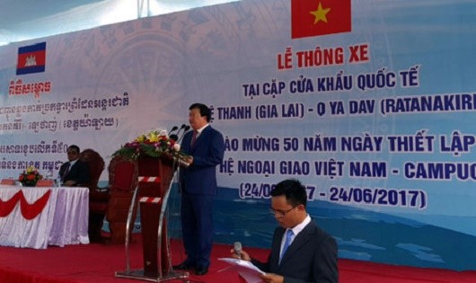 Phó Thủ tướng Chính phủ Trịnh Đình Dũng phát biểu tại buổi lễ.