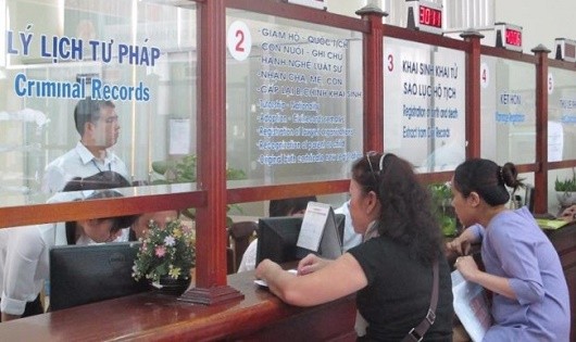 Miễn lệ phí quốc tịch dân di cư tự do vùng biên giới Việt – Lào