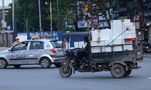 Cấm xe 3 bánh tại Hà Nội: Cần giải pháp hỗ trợ?