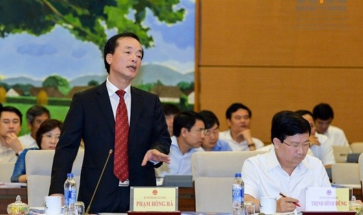 Bộ trưởng Bộ Xây dựng Phạm Hồng Hà trả lời chất vấn