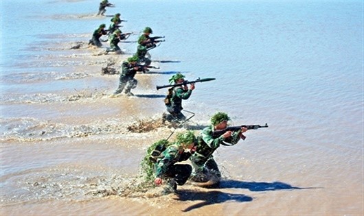 Lực lượng vũ trang Long An huấn luyện nâng cao khả năng sẵn sàng chiến đấu trong mọi tình huống. 