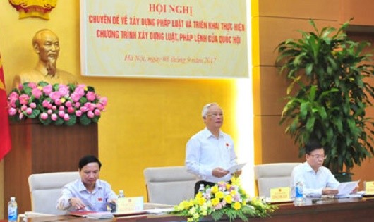 Phó Chủ tịch Quốc hội Uông Chu Lưu phát biểu tại Hội nghị.