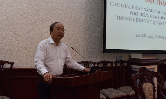 Thứ trưởng Phan Chí Hiếu phát biểu tại Hội thảo.