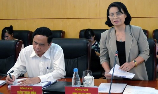 Phó Chủ tịch UBTWMTTQ Việt Nam Bùi Thị Thanh phát biểu.