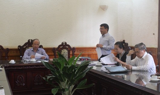 Thứ trưởng Bộ Tư pháp Phan Chí Hiếu chủ trì cuộc họp
