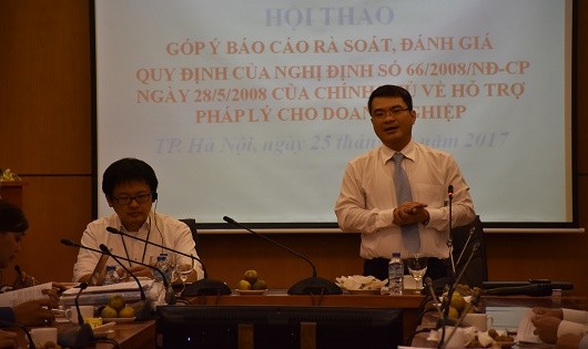 Ông Nguyễn Thanh Tú, Vụ trưởng Vụ Pháp luật dân sự kinh tế (Bộ Tư pháp),  phát biểu tại hội thảo