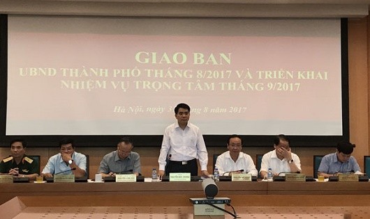 Chủ tịch UBND TP Hà Nội Nguyễn Đức Chung chủ trì hội nghị giao ban của UBND TP Hà Nội tháng 8/2017.