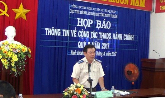 Đ/c Trần Văn Hiếu, Phó Cục trưởng phát biểu tại buổi họp báo