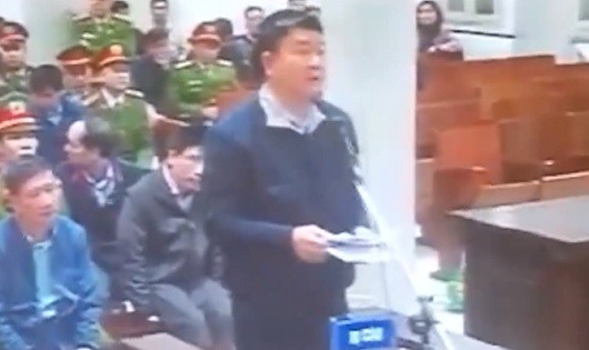 Bị cáo Đinh La Thăng tự bào chữa trong phiên xử ngày 16/1.