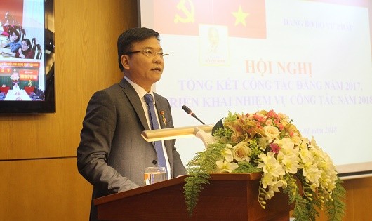 Bộ trưởng Lê Thành Long phát biểu chỉ đạo hội nghị.