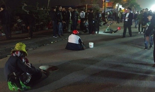 Ái ngại với cảnh "đội quân"  ăn xin, “lê lết” tại lễ hội Đền Trần Nam Định 