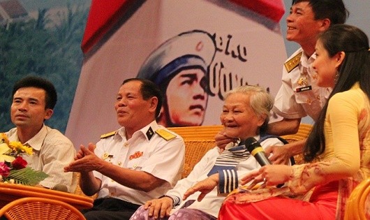 Những hình ảnh gặp mặt ôn lại kỷ niệm tổ chức thường niên tại Đà Nẵng về trận Hải chiến Trường Sa.