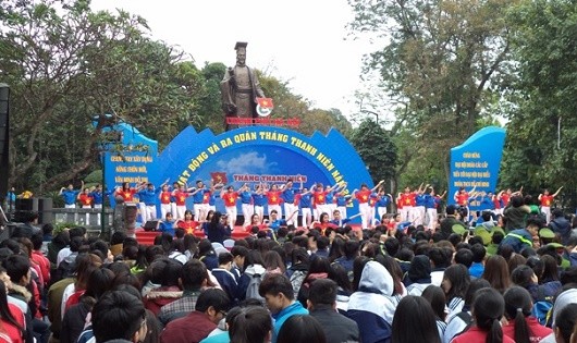 Lễ phát động và ra quân Tháng Thanh niên năm 2017 của Thành đoàn Hà Nội  (Ảnh ĐCSVN)
