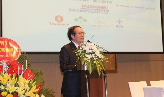 Ông Lê Thế Bảo, Chủ tịch Hiệp hội Chống hàng giả và Bảo vệ thương hiệu Việt Nam phát biểu tại chương trình