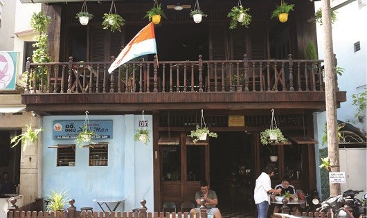 Quán cà phê tại số 113A Đặng Dung, quận 1, TP Hồ Chí Minh.