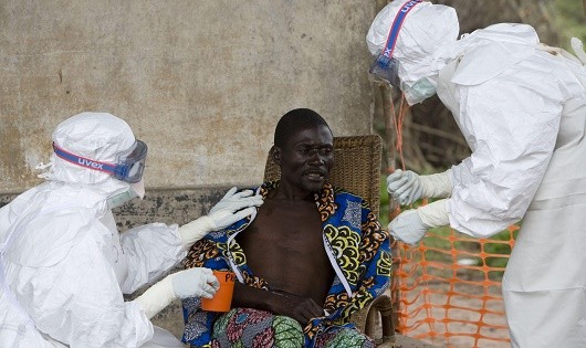 Ebola bùng phát ở Congo. 