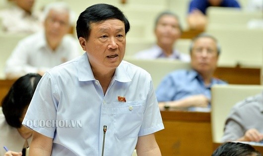 Chánh án TANDTC Nguyễn Hòa Bình phát biểu làm rõ một số vấn đề các ĐBQH nêu.