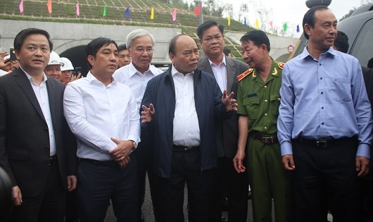 Thủ tướng Nguyễn Xuân Phúc thăm hầm Đèo Cả tháng 1/2018