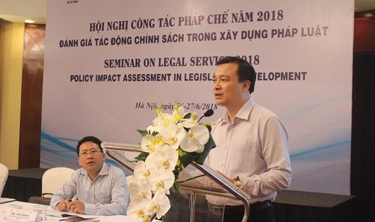 Vụ trưởng Nguyễn Hồng Tuyến phát biểu khai mạc Hội nghị.