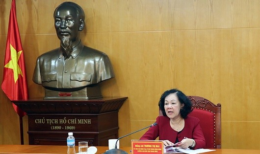 Bà Trương Thị Mai, Trưởng ban Dân vận Trung ương,Trưởng ban Chỉ đạo Trung ương thực hiện quy chế dân chủ ở cơ sở chủ trì cuộc họp