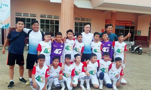 Đội bóng U11 Lộc An đang cần sự giúp đỡ của mọi người để tham dự Vòng chung kết "Giải bóng đá Thiếu niên và Nhi đồng toàn quốc” năm 2018.