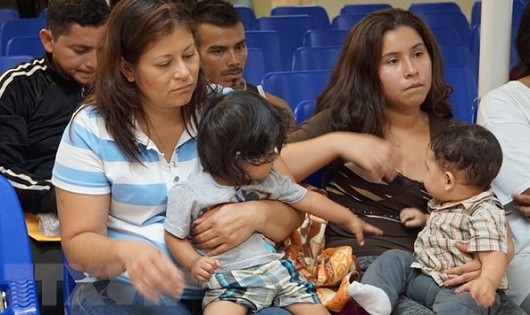 Mỹ-Mexico đã cam kết đoàn tụ các gia đình nhập cư bất hợp pháp.