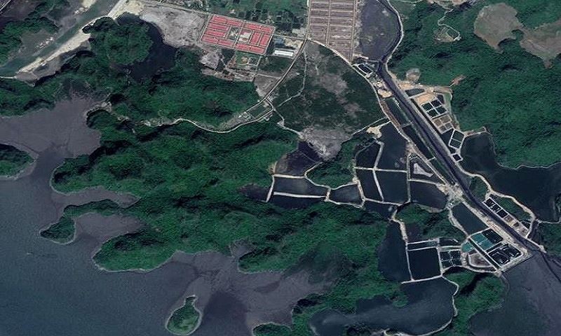 Khu vực phường Hà Phong xuất hiện nhiều tình trạng xâm phạm vùng đệm Di sản TNTG vịnh Hạ Long. (Ảnh chụp từ vệ tinh)