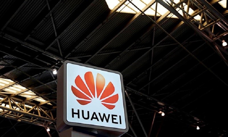 Sau nhiều sự cố, Huawei cho biết sẽ đánh giá lại việc hợp tác với FedEx. Ảnh: Reuters.